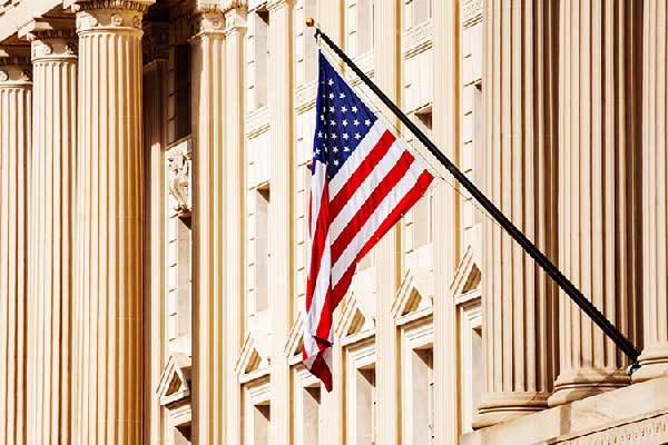 冷艺婕：3.19黄金大幅下跌下方分批多 原油中期继续多